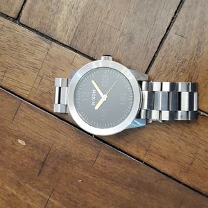 Nixon Colonel watch
